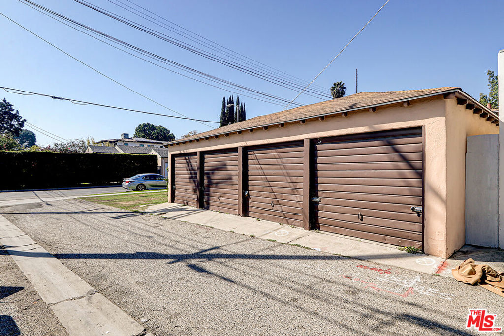 8767 Airdrome Street Property Photo 9
