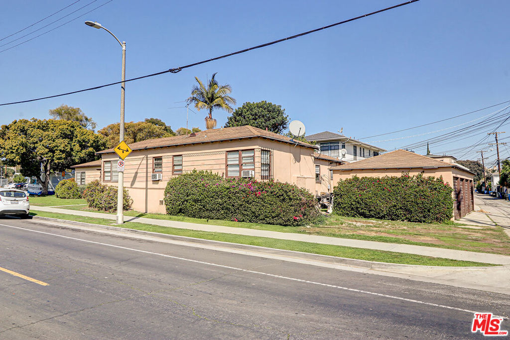 8767 Airdrome Street Property Photo 10