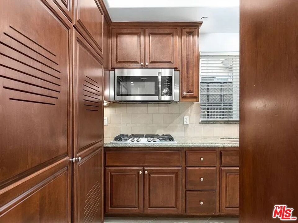 8610 Chalmers 105 Property Photo 4