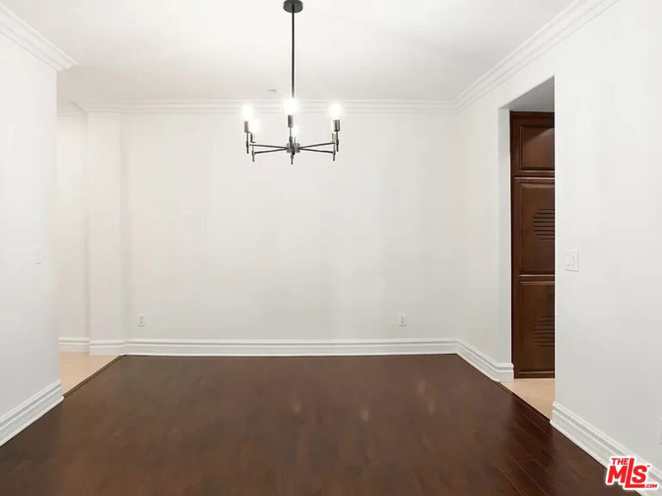 8610 Chalmers 105 Property Photo 8