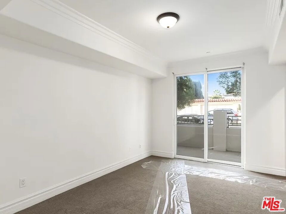 8610 Chalmers 105 Property Photo 17