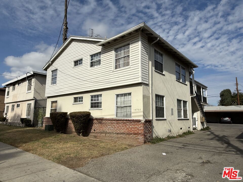 14737 Vanowen Street Property Photo