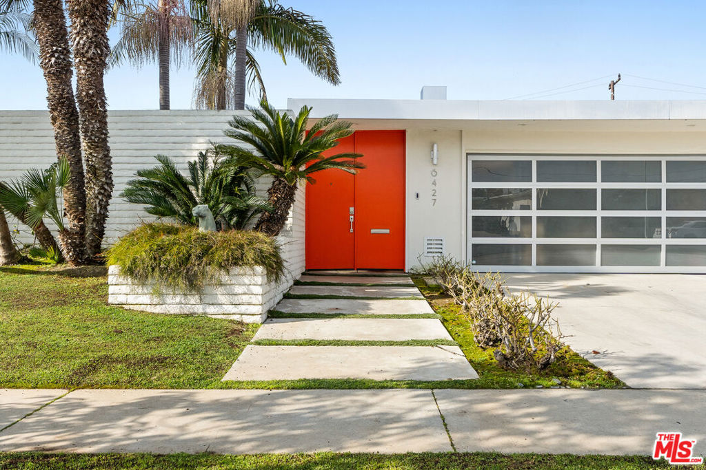 6427 S Halm Avenue Property Photo