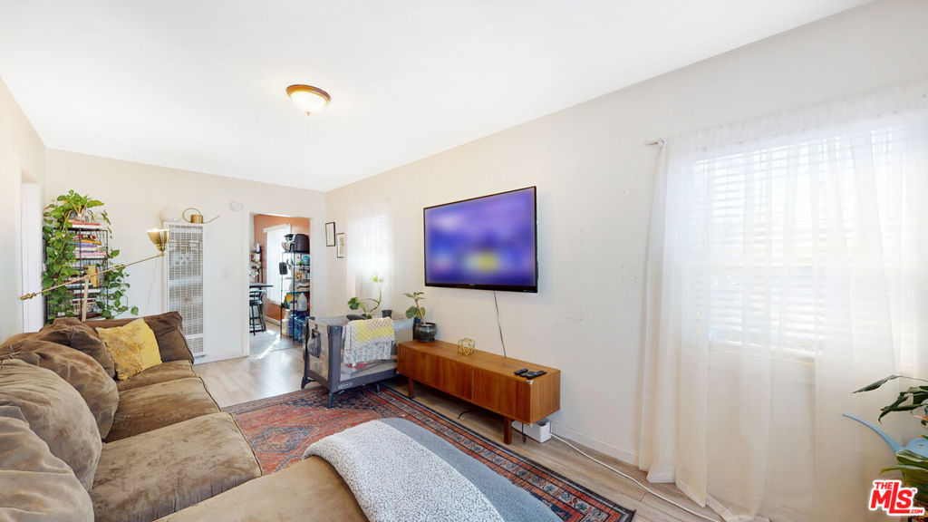 2300 E 107th Street Property Photo