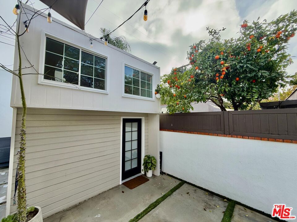 90004 Real Estate Listings Main Image