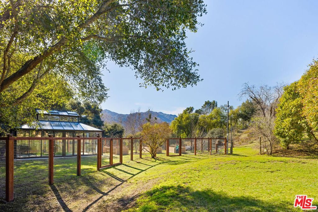 821 Camino Colibri Property Photo 43