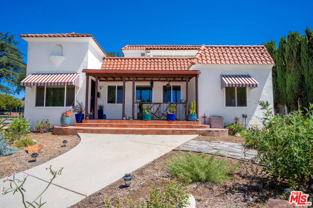 3201 Castera Avenue Property Photo