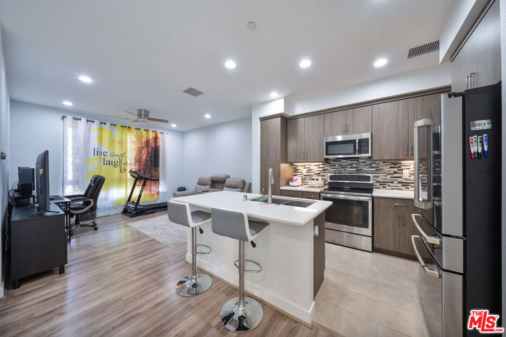 317 Mission Road Property Photo