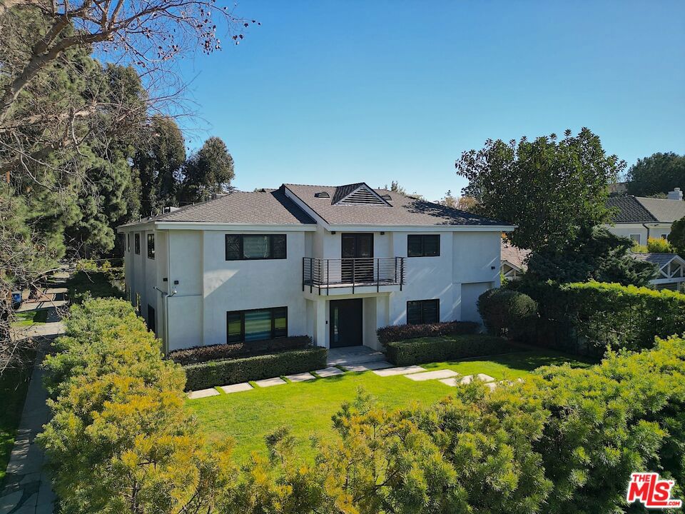 602 S Lucerne Boulevard Property Photo 1