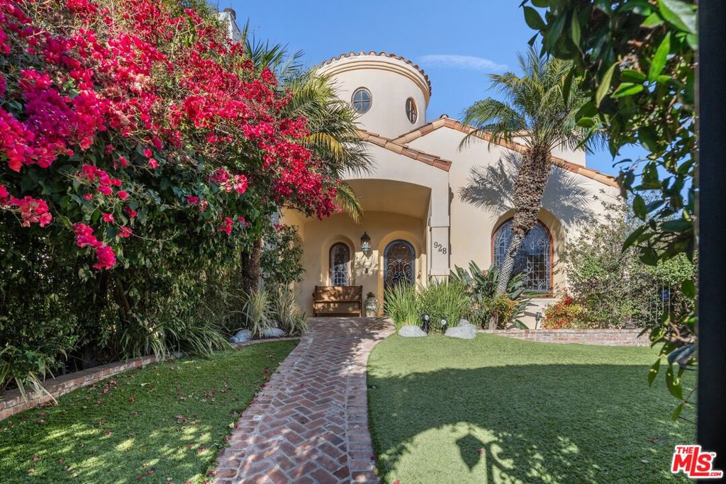 928 Wellesley Avenue Property Photo 1