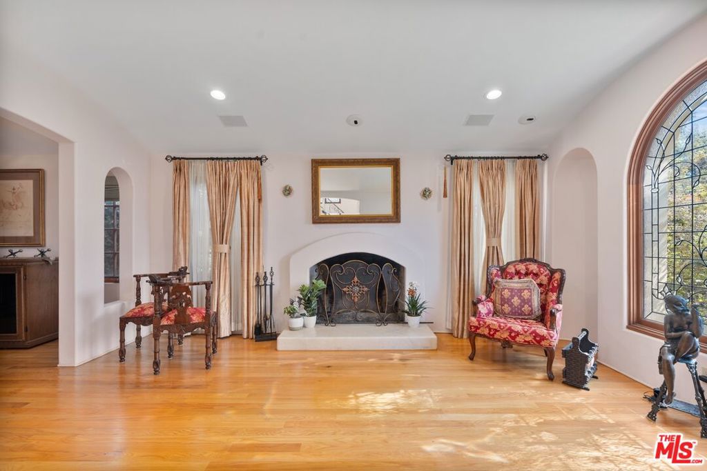 928 Wellesley Avenue Property Photo 5