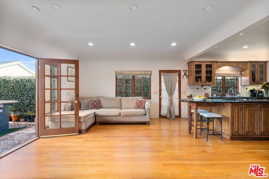 928 Wellesley Avenue Property Photo 12