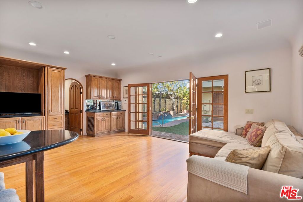 928 Wellesley Avenue Property Photo 13