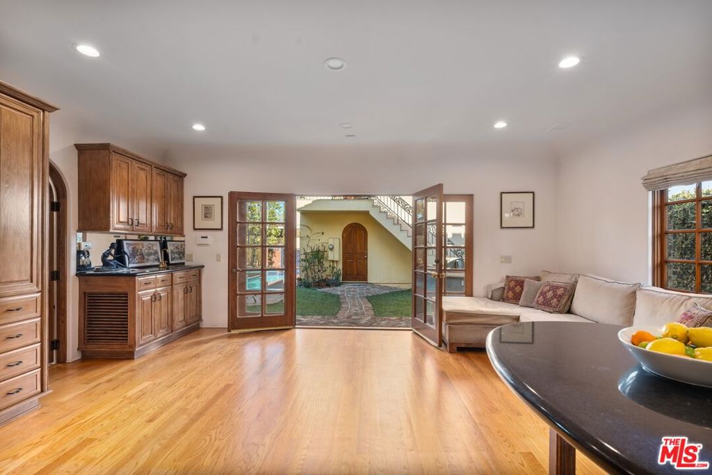 928 Wellesley Avenue Property Photo 14