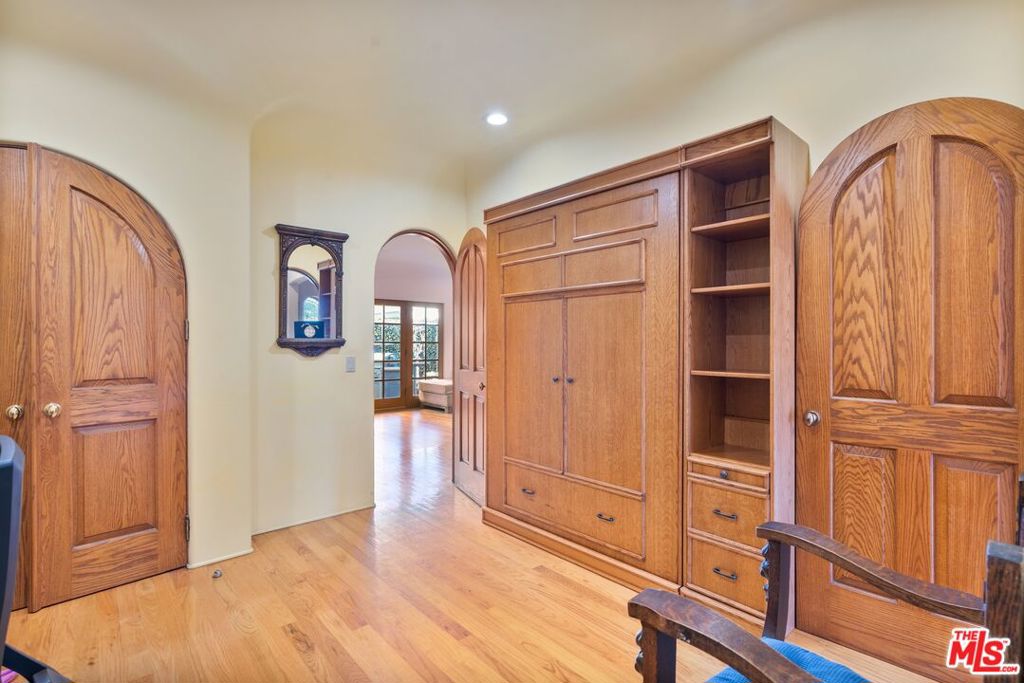 928 Wellesley Avenue Property Photo 16