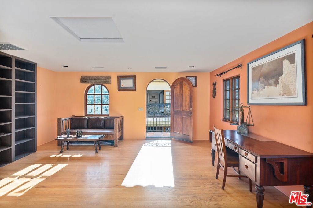 928 Wellesley Avenue Property Photo 24