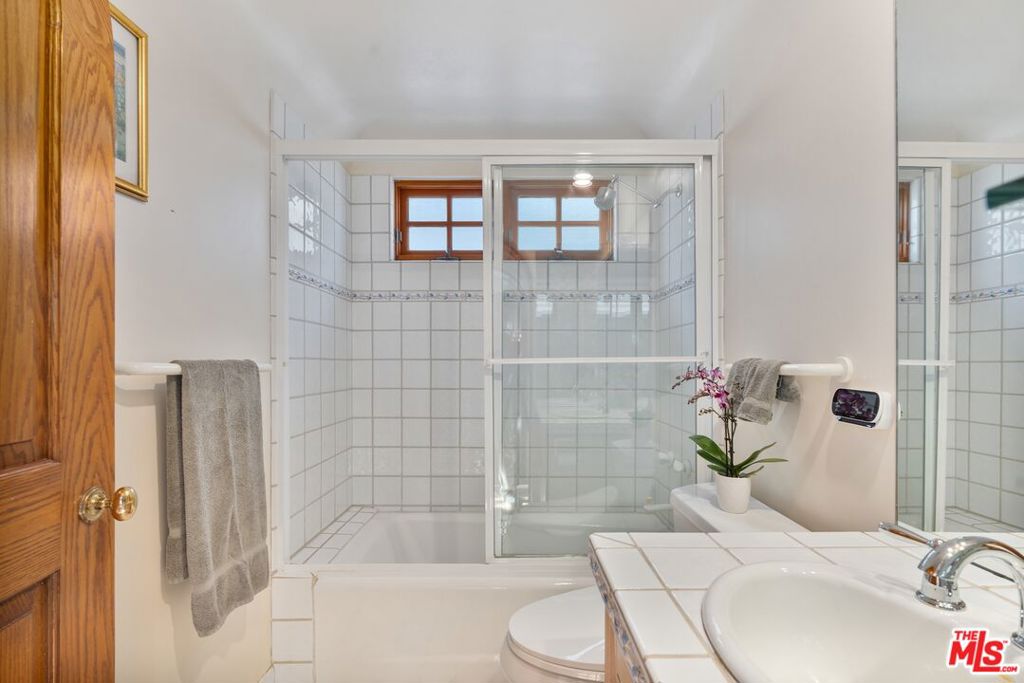 928 Wellesley Avenue Property Photo 30