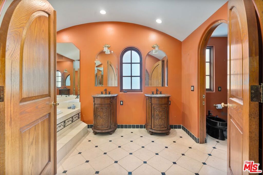 928 Wellesley Avenue Property Photo 35