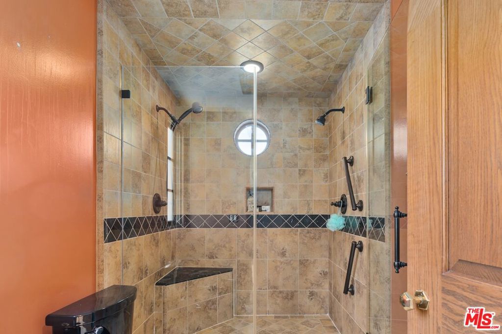 928 Wellesley Avenue Property Photo 37