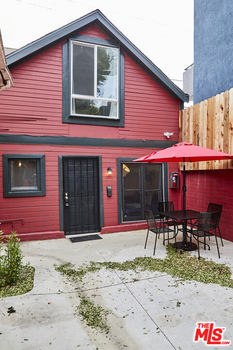 6026 1/2 Barton Avenue Property Photo 18