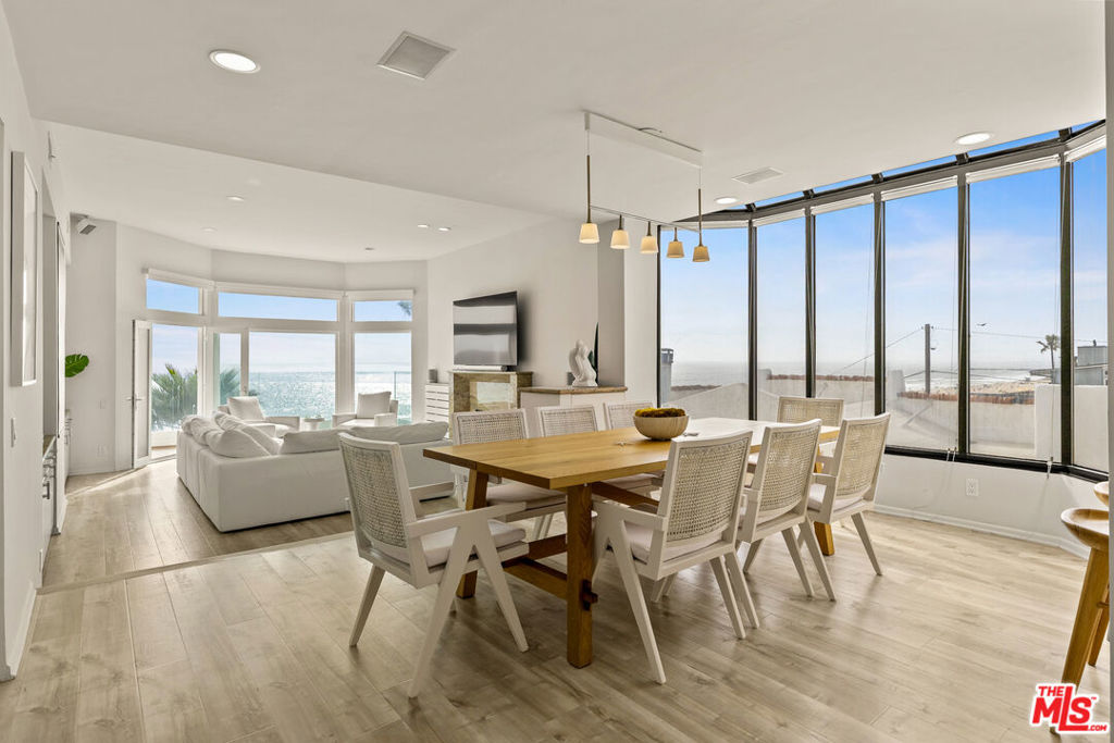 3616 The Strand C Property Photo 10