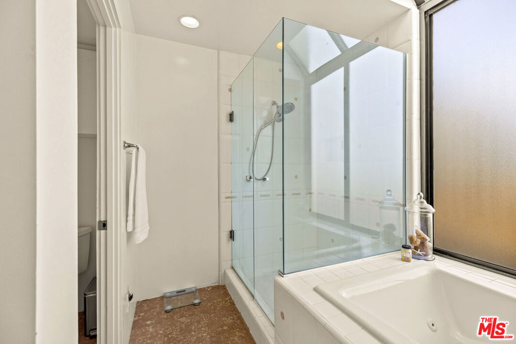 3616 The Strand C Property Photo 18