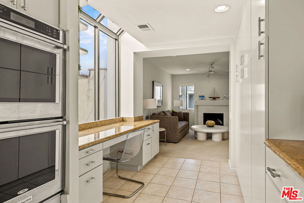 3616 The Strand C Property Photo 22