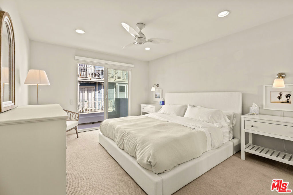 3616 The Strand C Property Photo 26