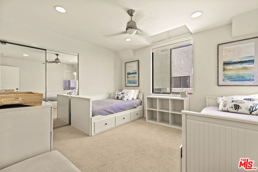 3616 The Strand C Property Photo 31