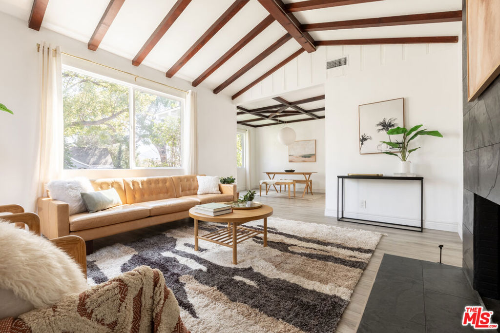 353 W Providencia Avenue Property Photo