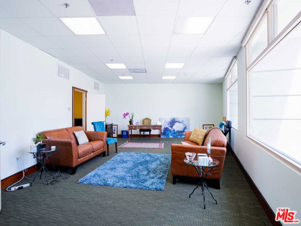 8693 Wilshire Boulevard 101 Property Photo 7