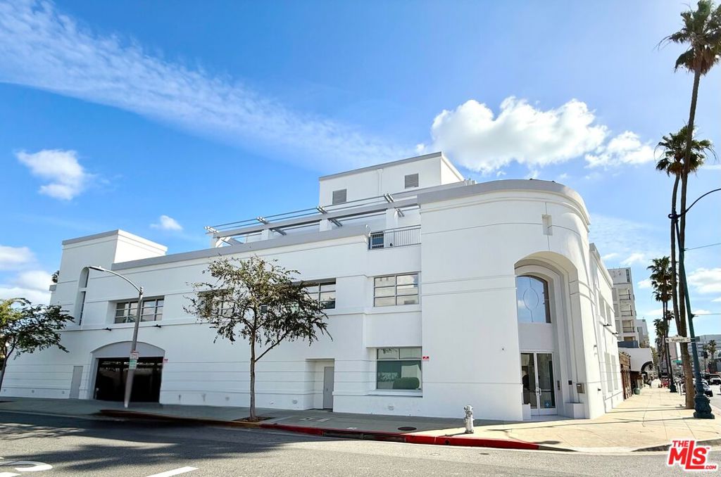 8693 Wilshire Boulevard 102 Property Photo
