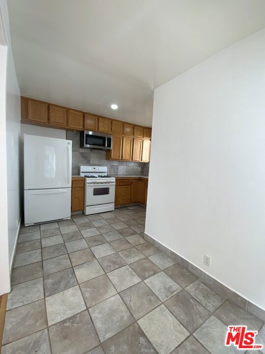 3610 Beethoven Street Property Photo 7