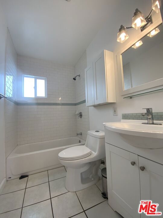 3610 Beethoven Street Property Photo 10