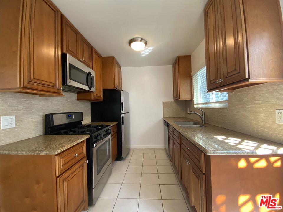 3610 Beethoven Street Property Photo 16