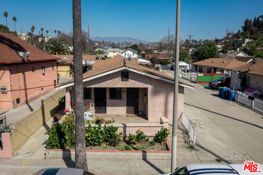 4607 Fern Place Property Photo 14