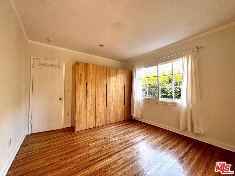 8924 Ashcroft Avenue Property Photo 13