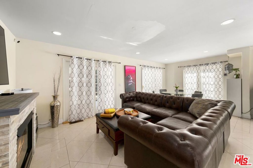 1706 Amherst Avenue Property Photo 11