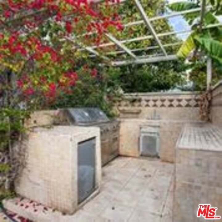 1706 Amherst Avenue Property Photo 25