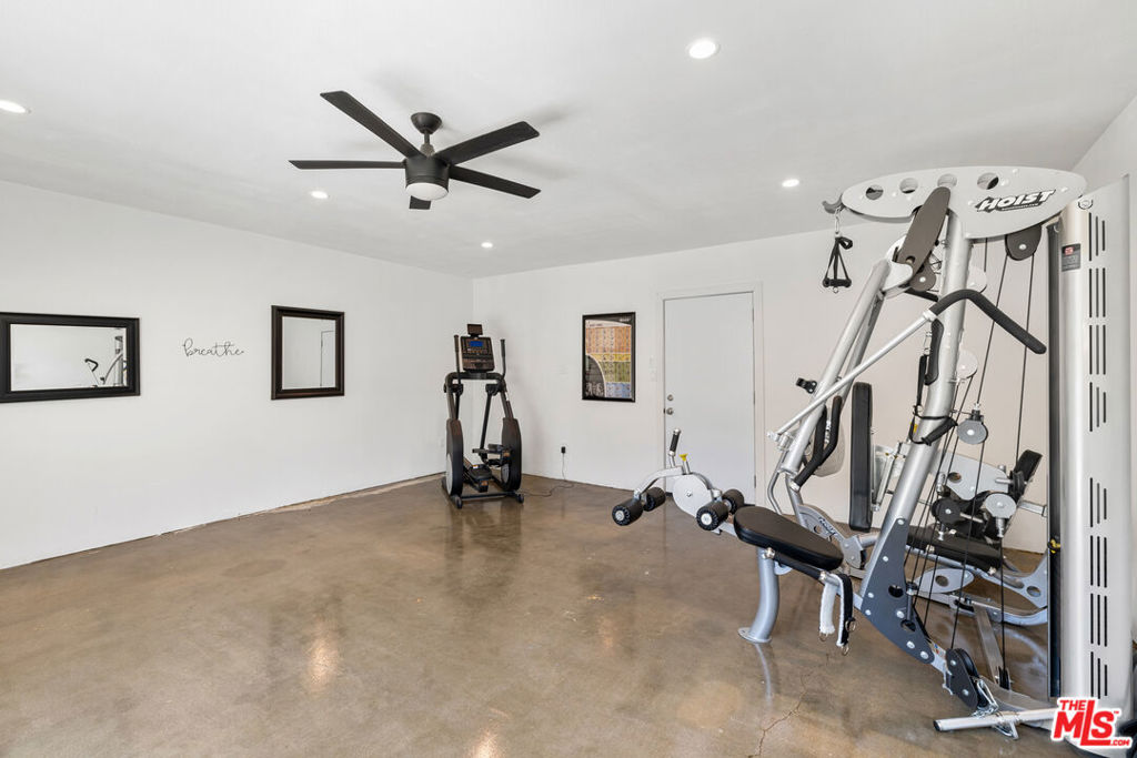 66358 Desert View Avenue Property Photo 5