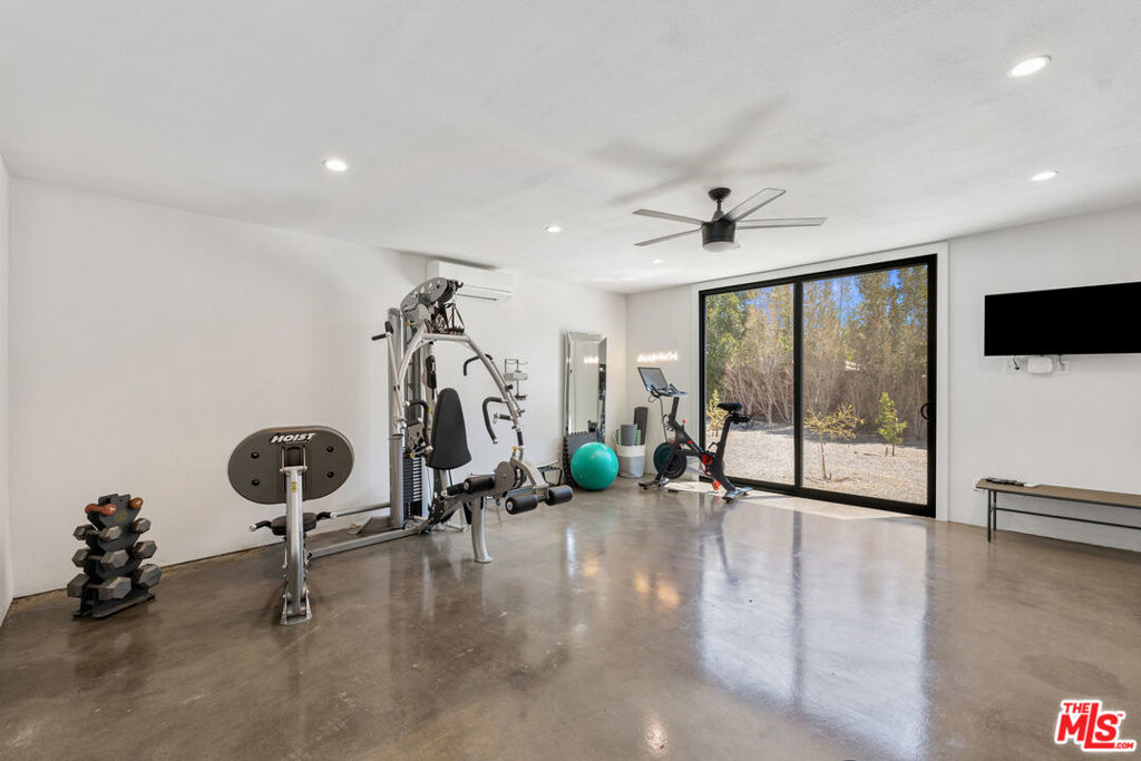 66358 Desert View Avenue Property Photo 6