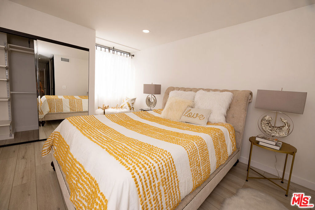 10751 Wilshire Boulevard 905 Property Photo 8