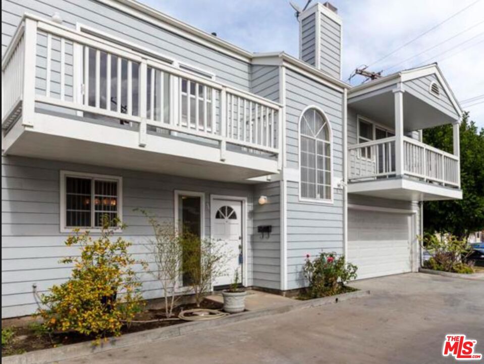 26121 Oak Street A Property Photo
