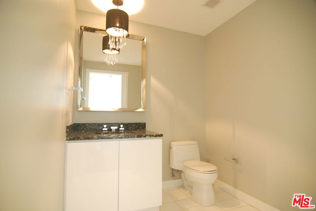 900 W Olympic Boulevard 30k Property Photo 25
