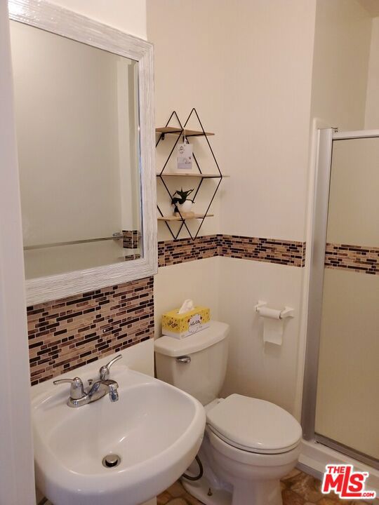 1214 S Norton Avenue Property Photo 14