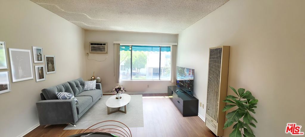 10803 Otsego Street Property Photo 2