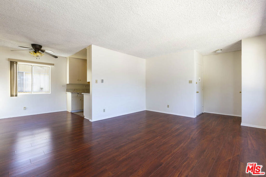 10803 Otsego Street Property Photo 6
