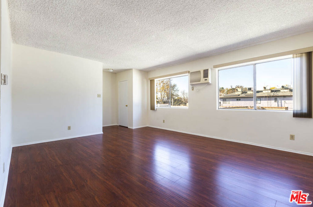 10803 Otsego Street Property Photo 8