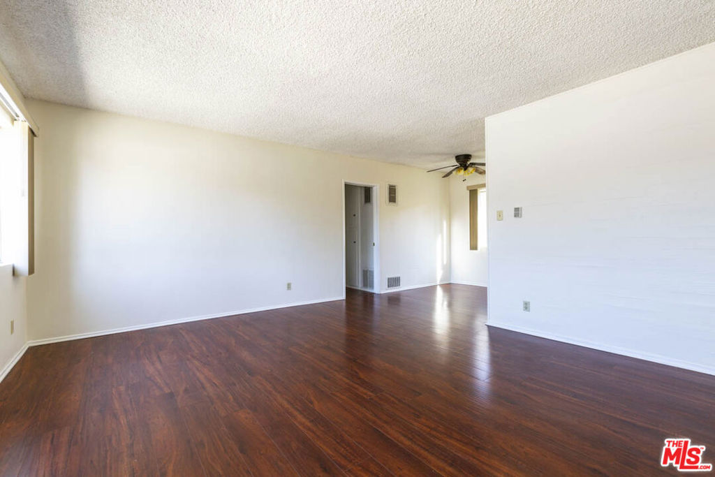 10803 Otsego Street Property Photo 9