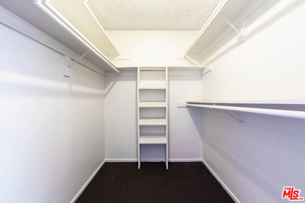 10803 Otsego Street Property Photo 21